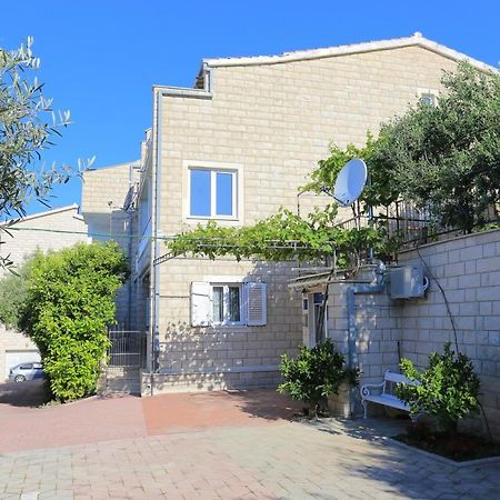 Apartments By The Sea Duce, Omis - 2737 Экстерьер фото
