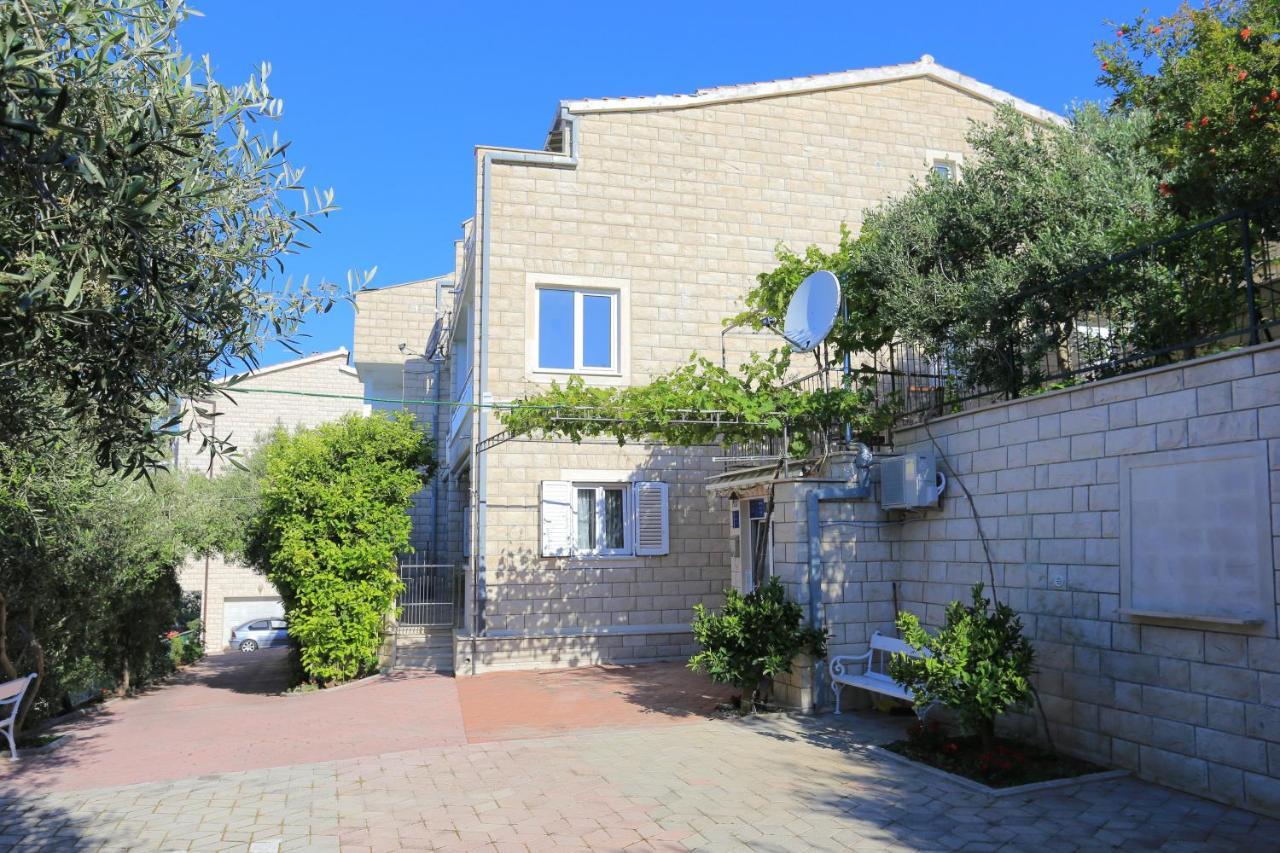 Apartments By The Sea Duce, Omis - 2737 Экстерьер фото